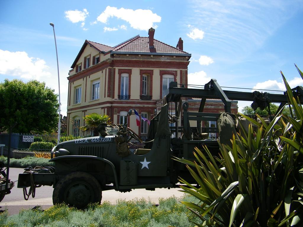 La Roseliere Hotel Carentan Eksteriør billede