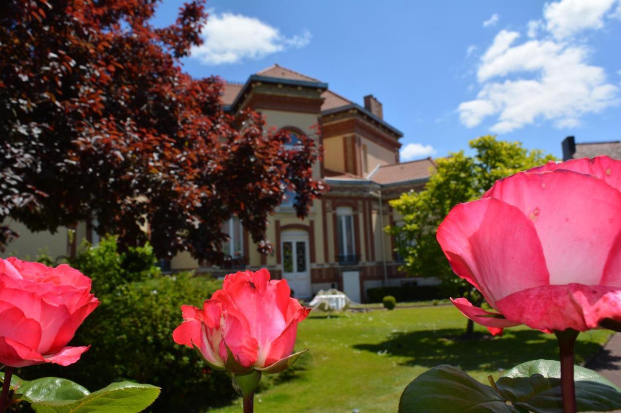 La Roseliere Hotel Carentan Eksteriør billede